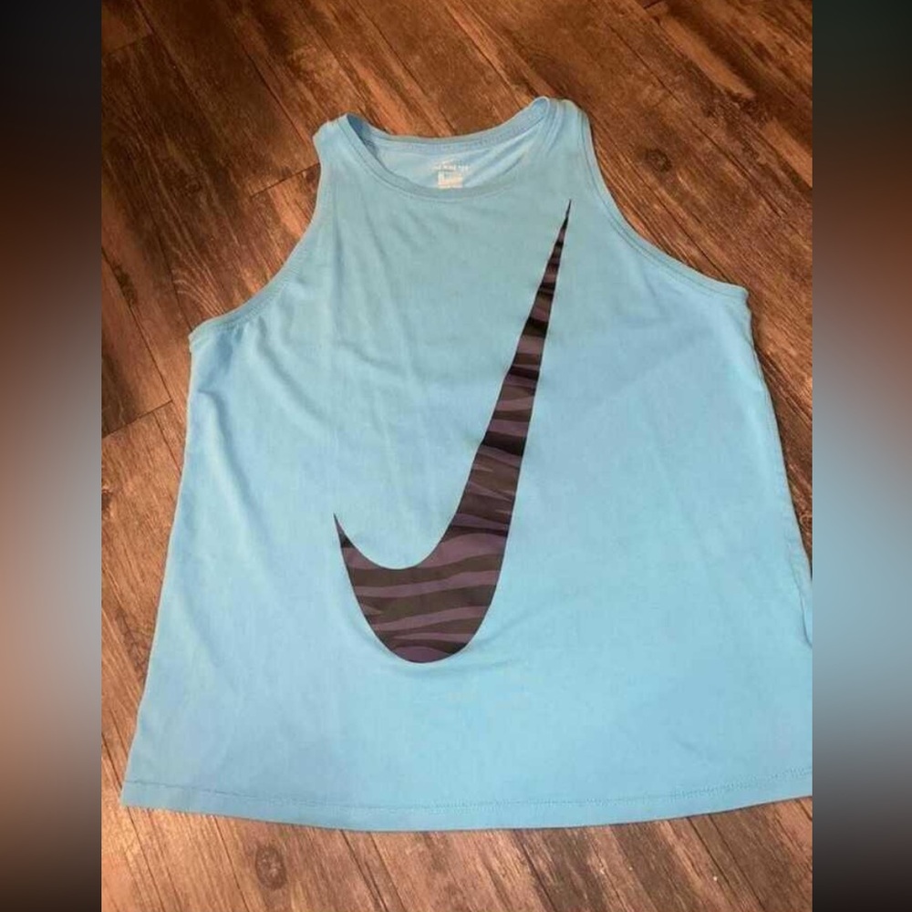 Nike tank